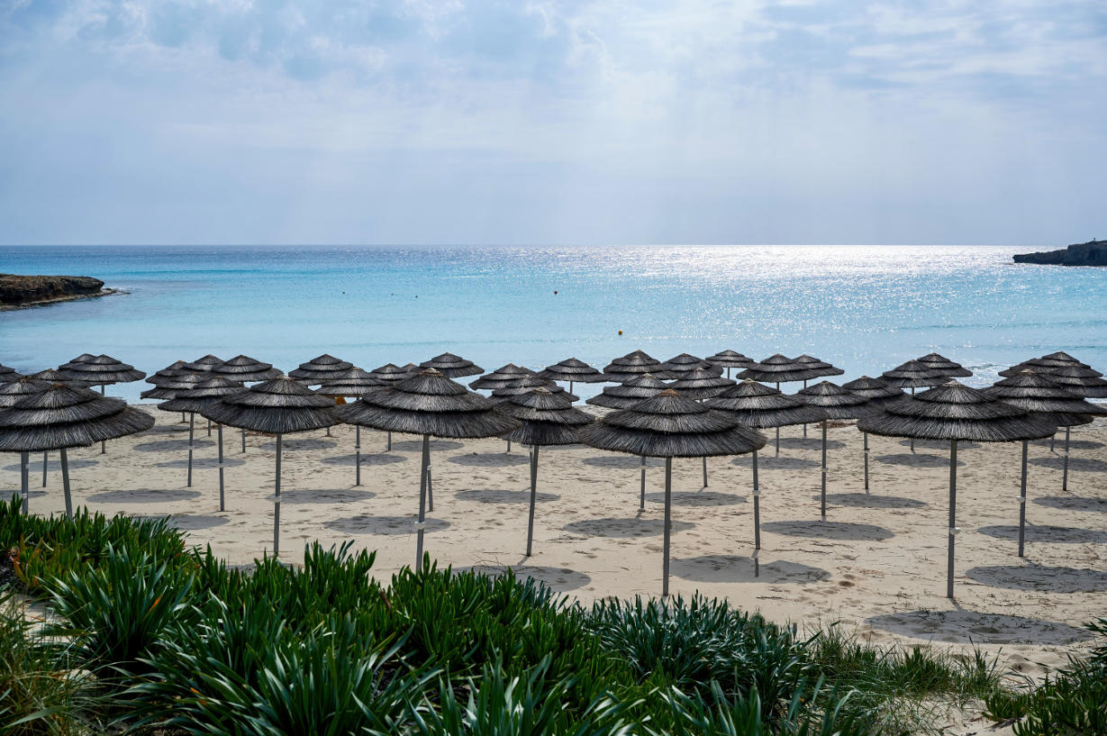 plajă goală în Grecia